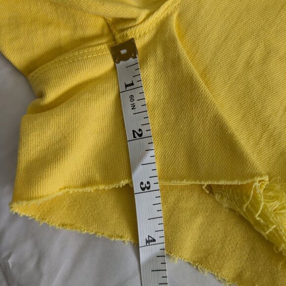 L'AGENCE Shorts Size 23 Yellow Audrey Denim Distressed Raw-Hem Mid-Rise NWT - Picture 15 of 16